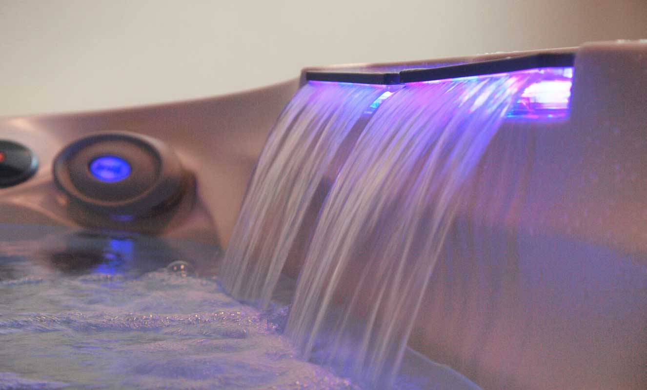 Massage duo reiki Annecy hammam jacuzzi Soins du corps et du visage prestation esthétique épilation femme et homme maquillage mariage spa le monde intérieur annecy maud armand